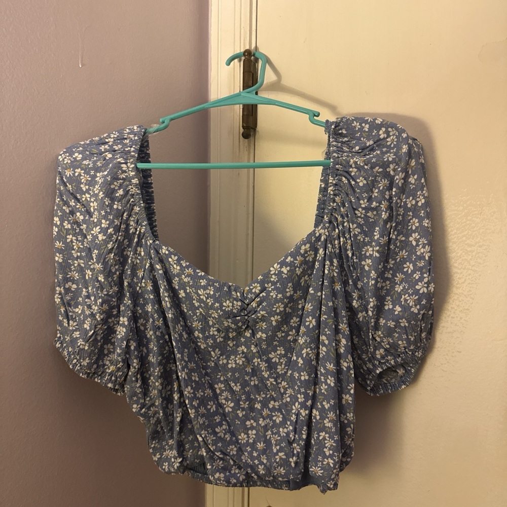 White and Blue Ruched Puff Sleeve Crop Blouse